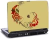 Laptop skin med cremefarvet baggrund og kunstnerisk motiv