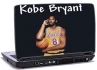Basketball spiller Kope Bryant i gul t-shirt og sort baggrund Basketball spiller Kope Bryant i gul t-shirt og sort baggrund